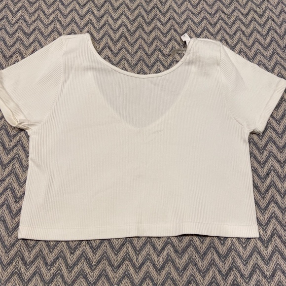 Aeropostale White Ribbed Cropped Tee – Size Large - Picture 5 of 5
